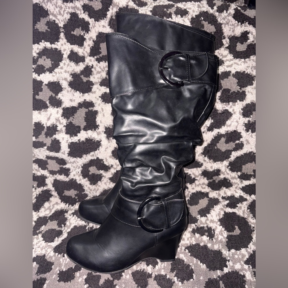 Journee Collection Boots.